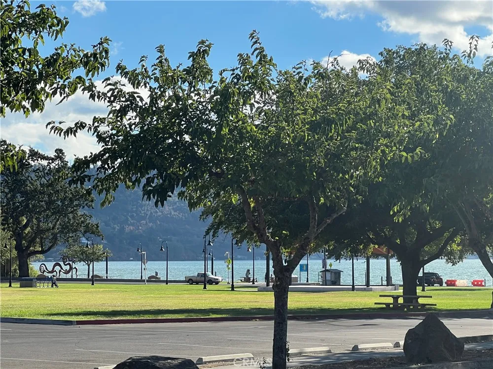 14108 Olympic Drive Clearlake, CA 95422