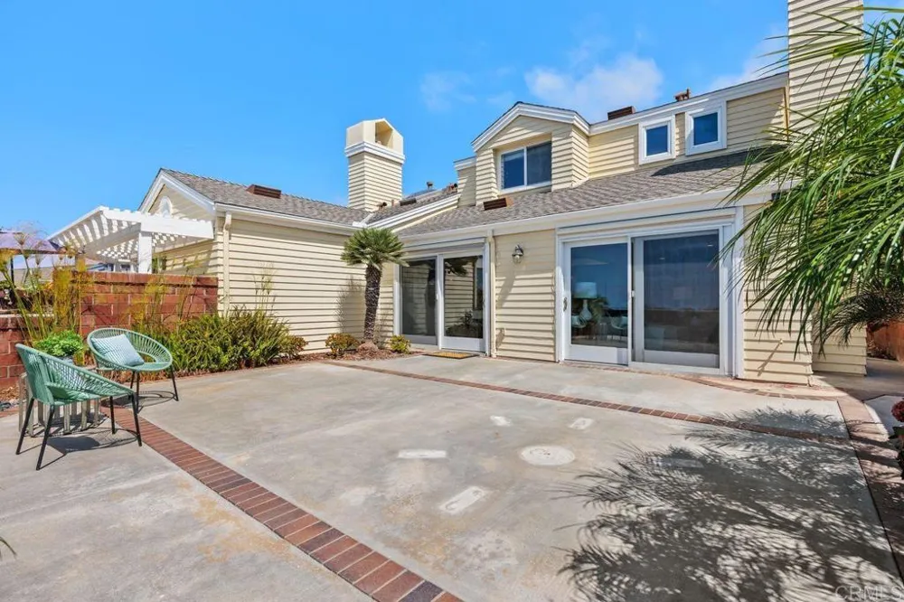 7409 Linden Carlsbad, CA 92011