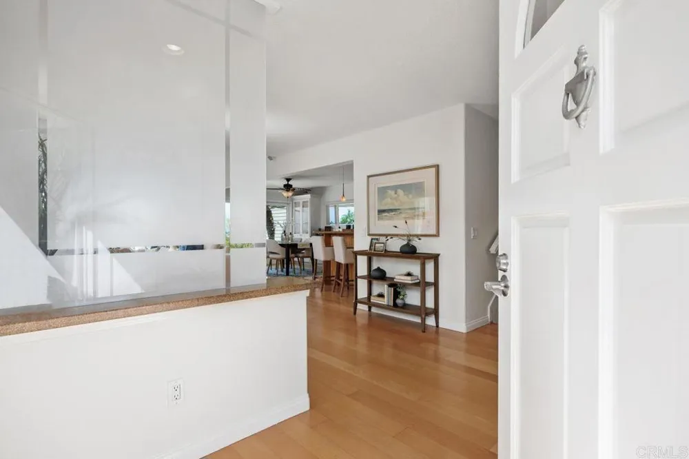 7409 Linden Carlsbad, CA 92011