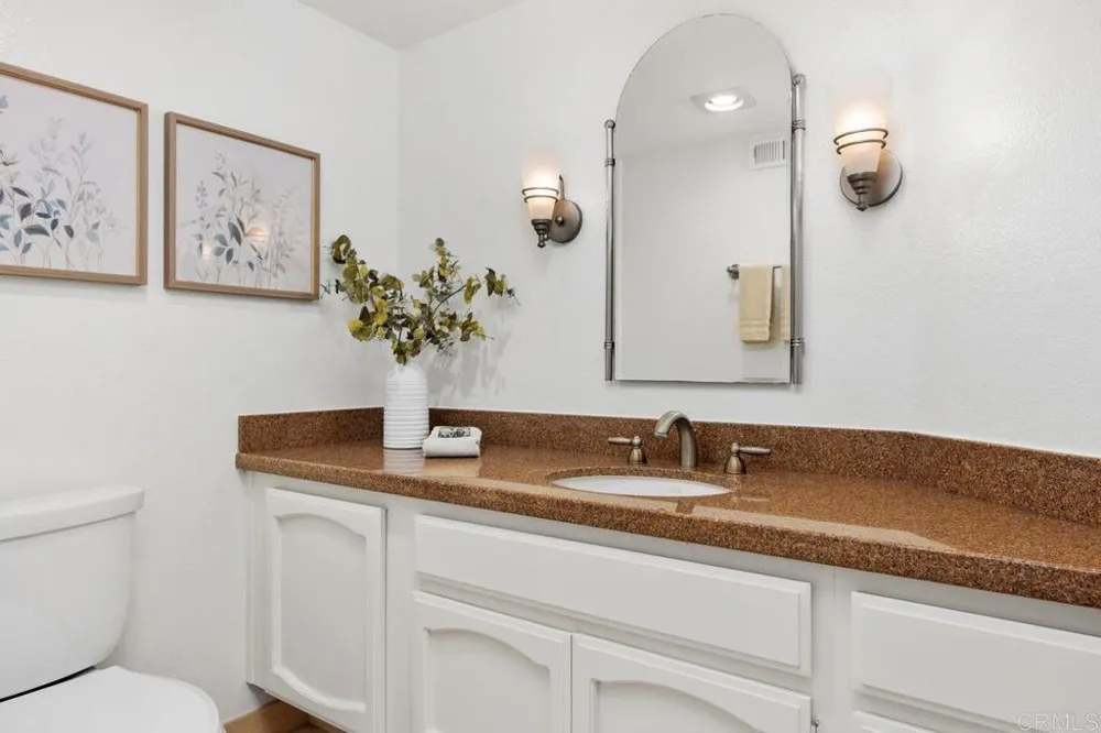 7409 Linden Carlsbad, CA 92011