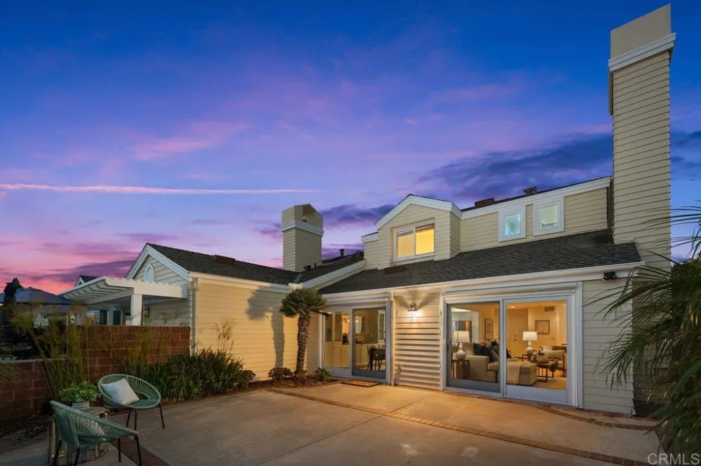 7409 Linden Carlsbad, CA 92011