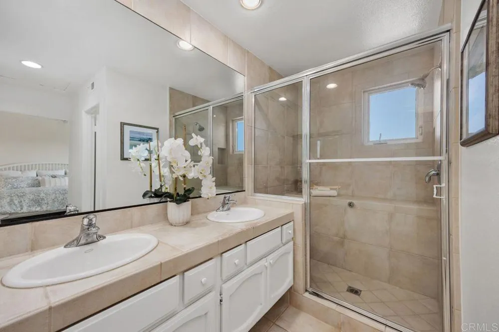 7409 Linden Carlsbad, CA 92011