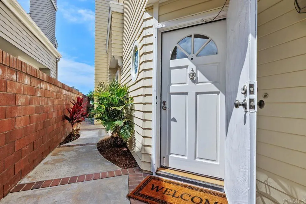 7409 Linden Carlsbad, CA 92011