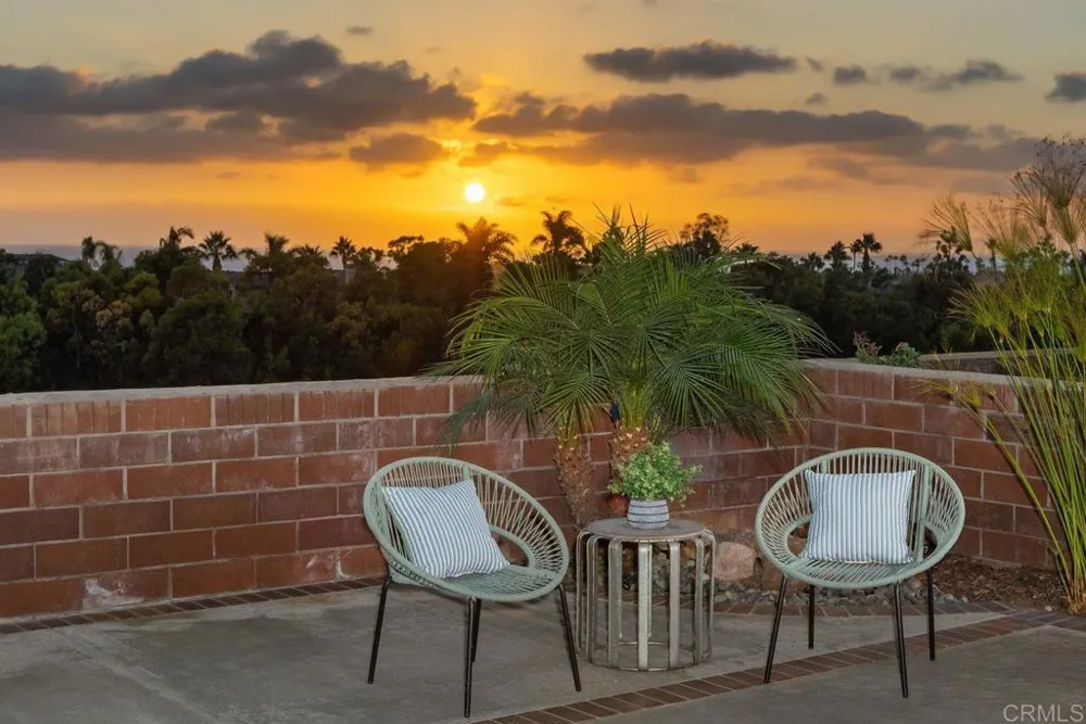 7409 Linden Carlsbad, CA 92011