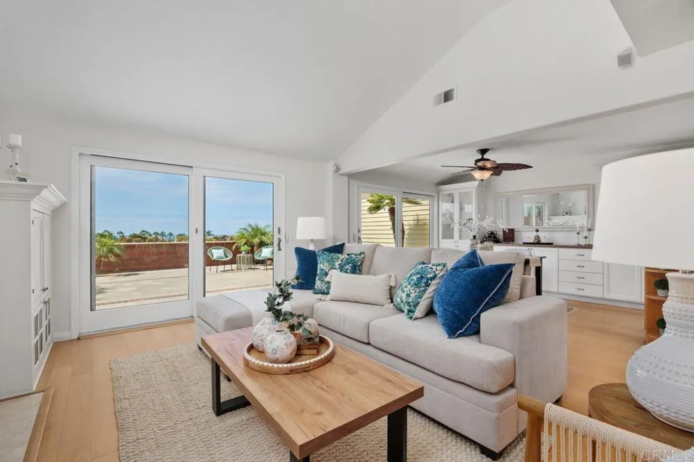7409 Linden Carlsbad, CA 92011