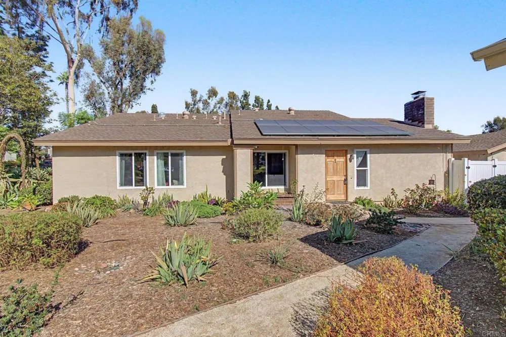 10028 Chavacan Lane Spring Valley, CA 91977