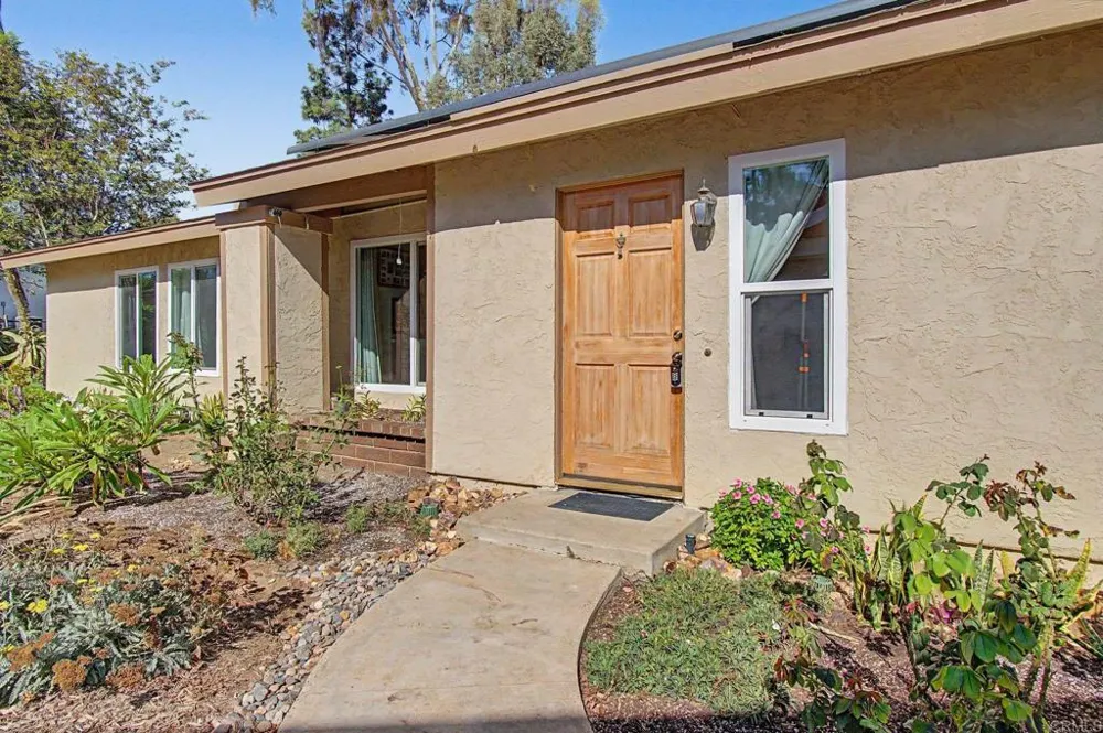 10028 Chavacan Lane Spring Valley, CA 91977