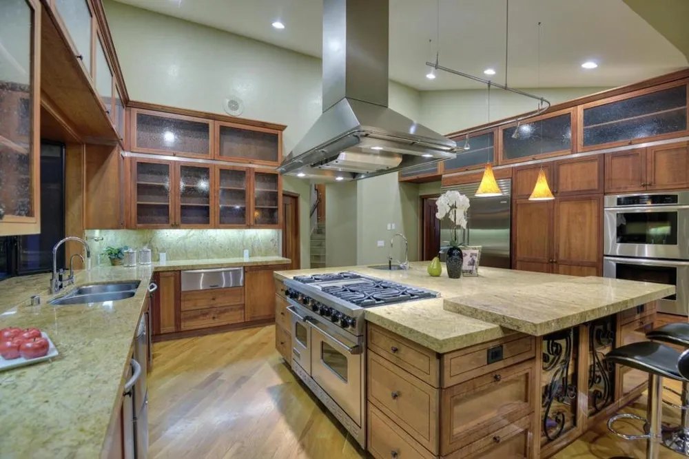 15345 Bohlman Road Saratoga, CA 95070