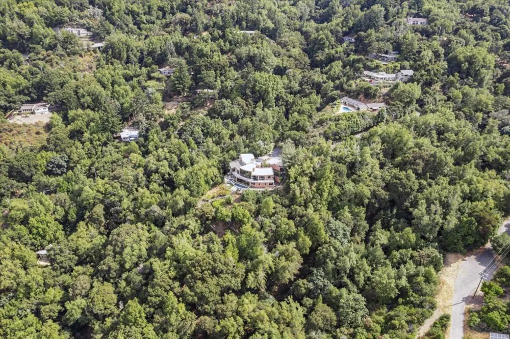 15345 Bohlman Road Saratoga, CA 95070