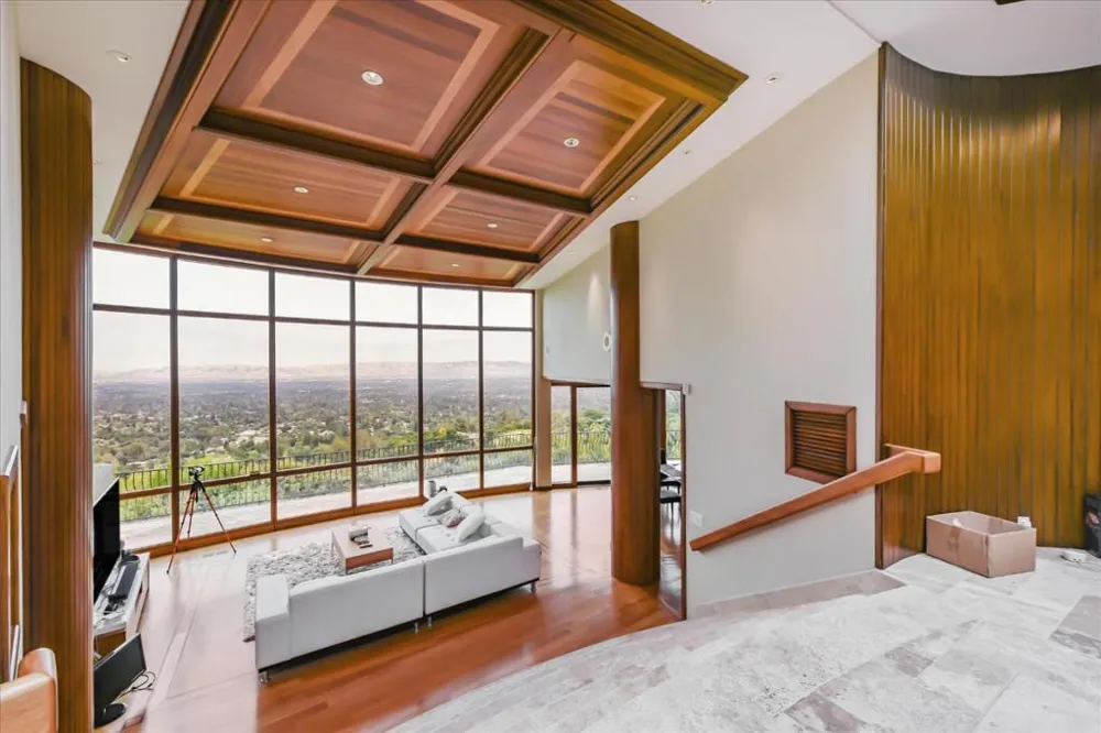 15345 Bohlman Road Saratoga, CA 95070