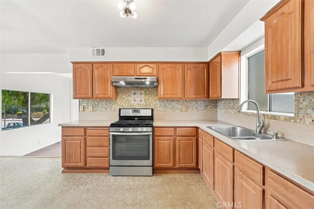 1402 W 1st Street San Pedro, CA 90732