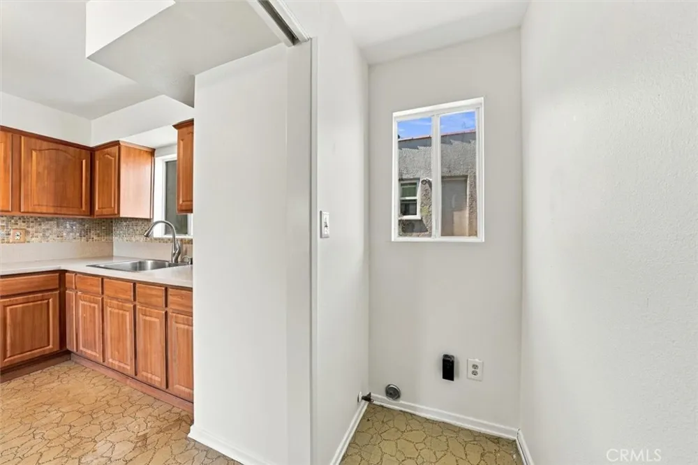 1402 W 1st Street San Pedro, CA 90732
