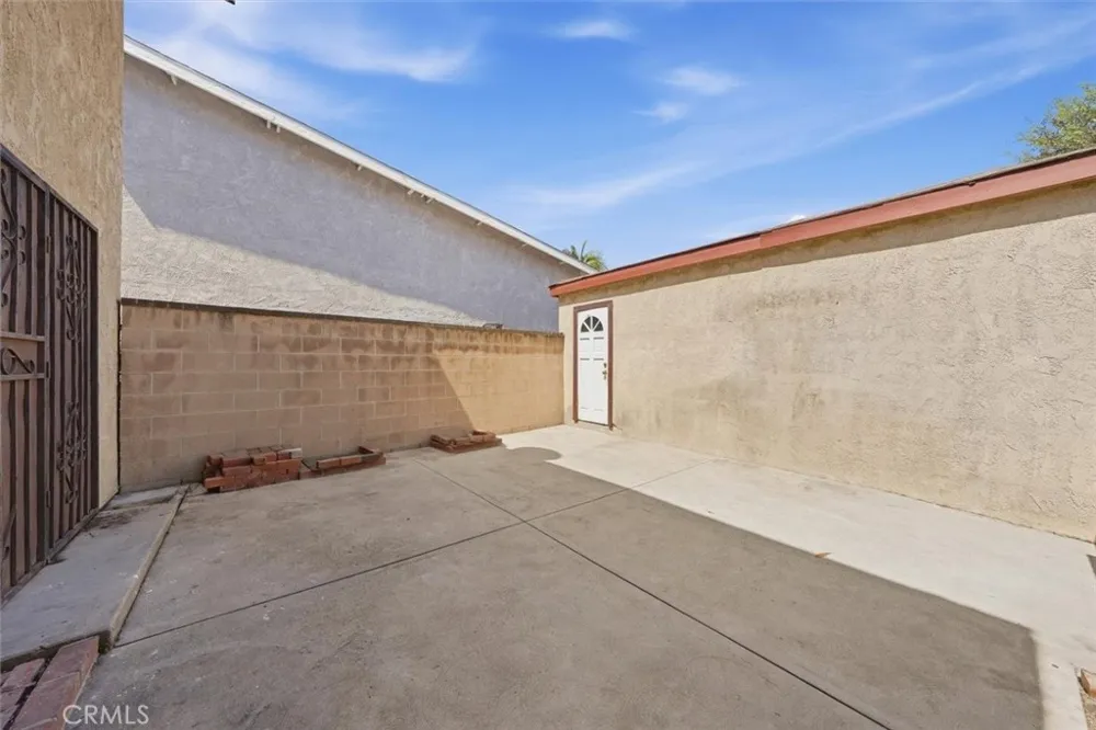 1402 W 1st Street San Pedro, CA 90732