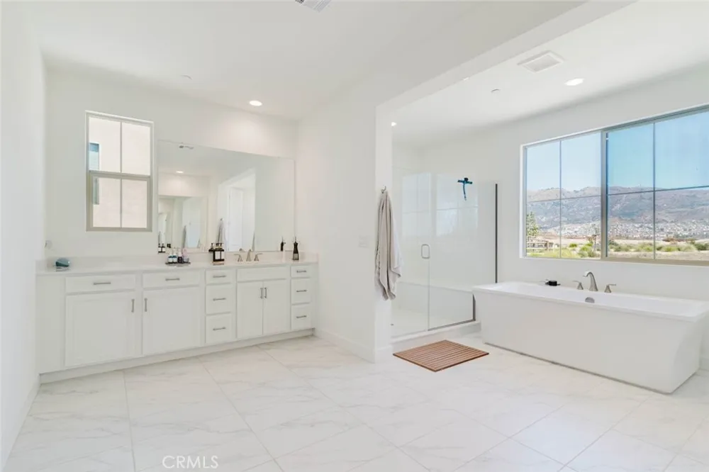 11716 Canoga Avenue Chatsworth, CA 91311