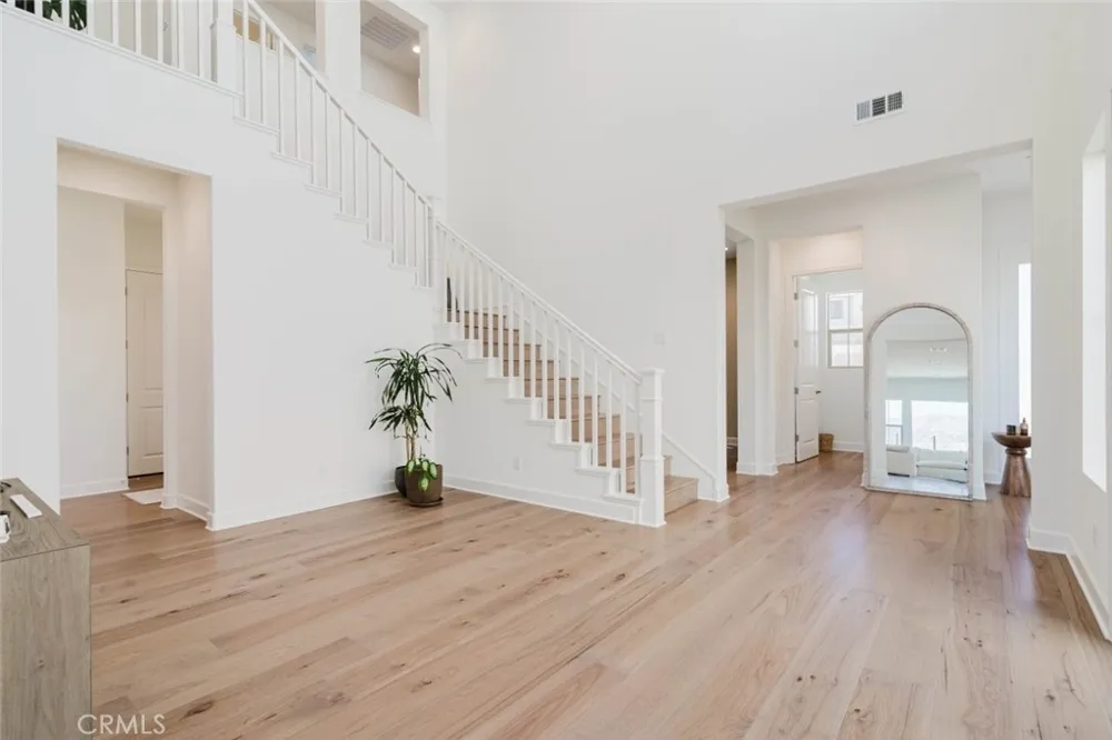 11716 Canoga Avenue Chatsworth, CA 91311