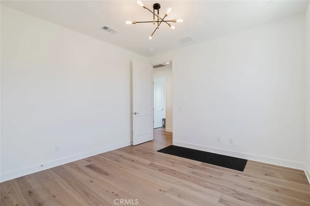 11716 Canoga Avenue Chatsworth, CA 91311