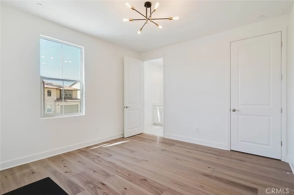 11716 Canoga Avenue Chatsworth, CA 91311