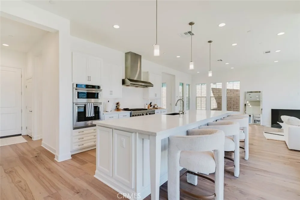 11716 Canoga Avenue Chatsworth, CA 91311