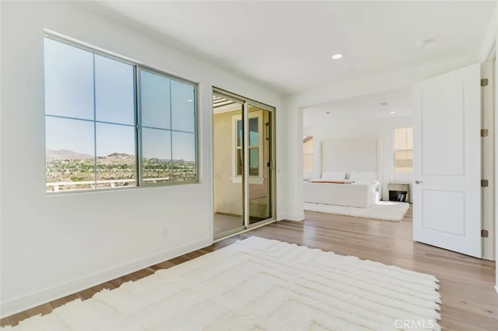 11716 Canoga Avenue Chatsworth, CA 91311