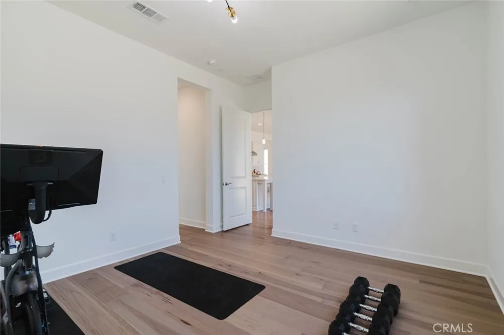 11716 Canoga Avenue Chatsworth, CA 91311