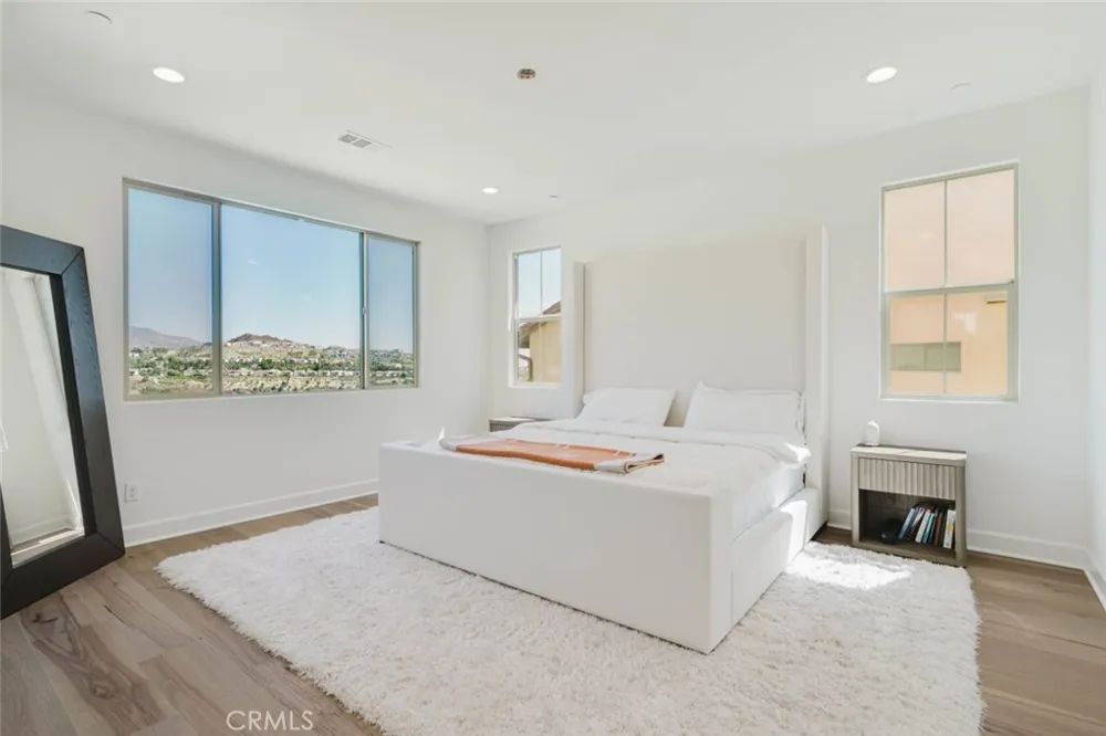 11716 Canoga Avenue Chatsworth, CA 91311