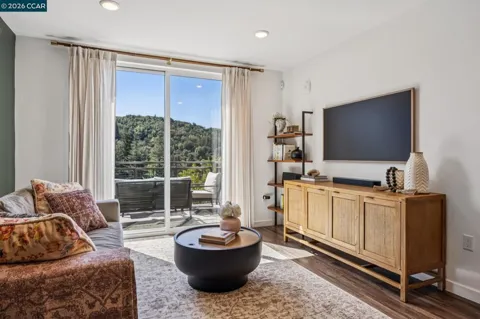 50 Woodbury Highlands Pl #10