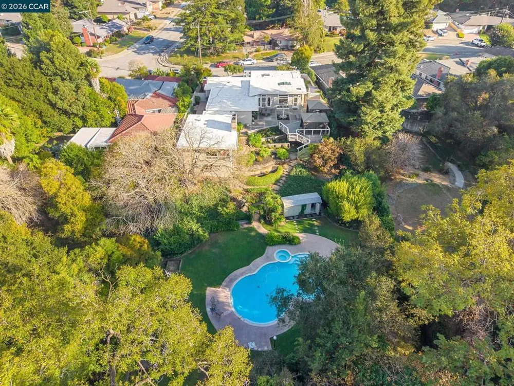 1590 Daniels Dr San Leandro, CA 94577