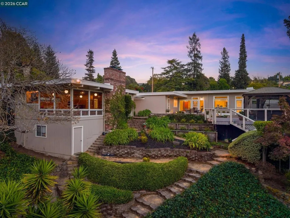 1590 Daniels Dr San Leandro, CA 94577