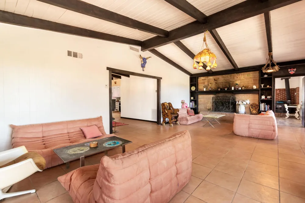2476 Old Woman Springs Road Yucca Valley, CA 92284