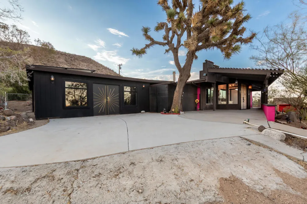 2476 Old Woman Springs Road Yucca Valley, CA 92284