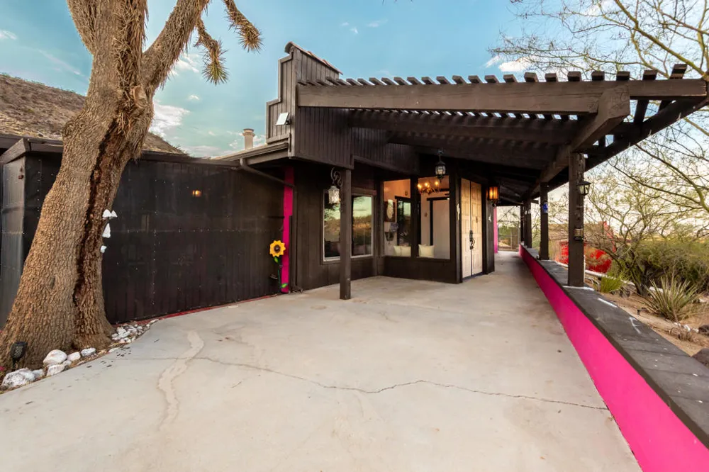 2476 Old Woman Springs Road Yucca Valley, CA 92284