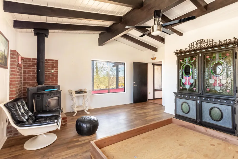 2476 Old Woman Springs Road Yucca Valley, CA 92284