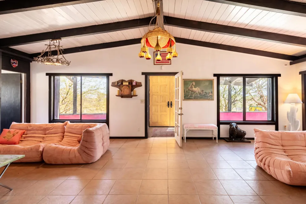 2476 Old Woman Springs Road Yucca Valley, CA 92284