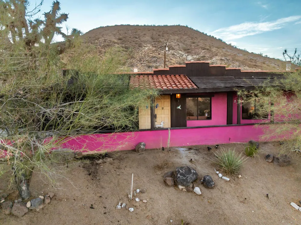 2476 Old Woman Springs Road Yucca Valley, CA 92284