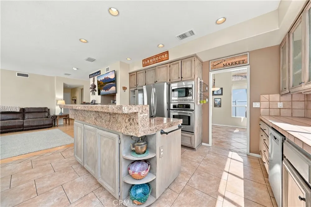 45556 Via Jaca Temecula, CA 92592
