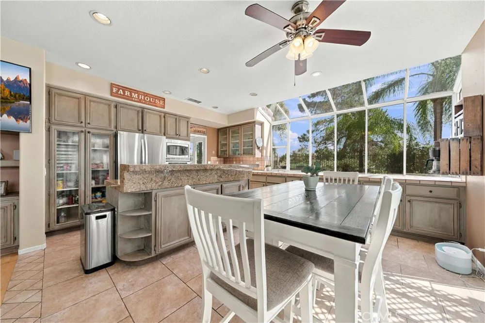 45556 Via Jaca Temecula, CA 92592