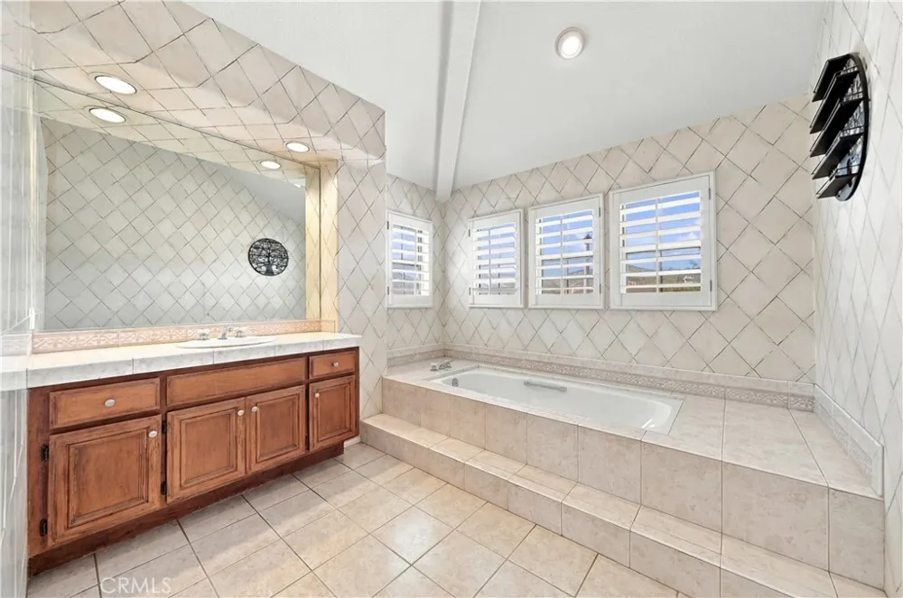 45556 Via Jaca Temecula, CA 92592