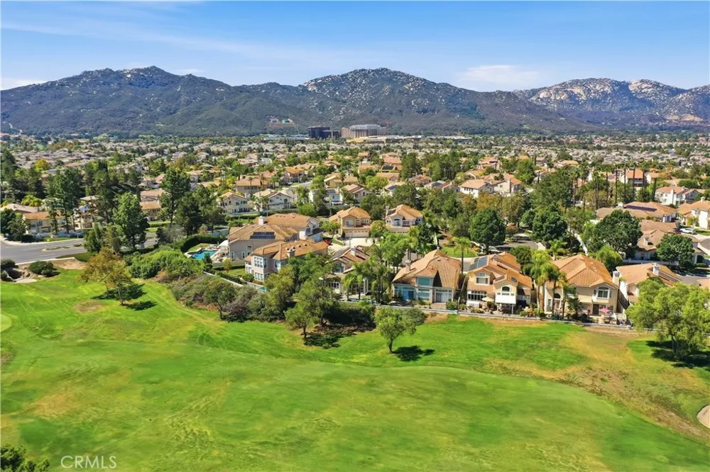 45556 Via Jaca Temecula, CA 92592