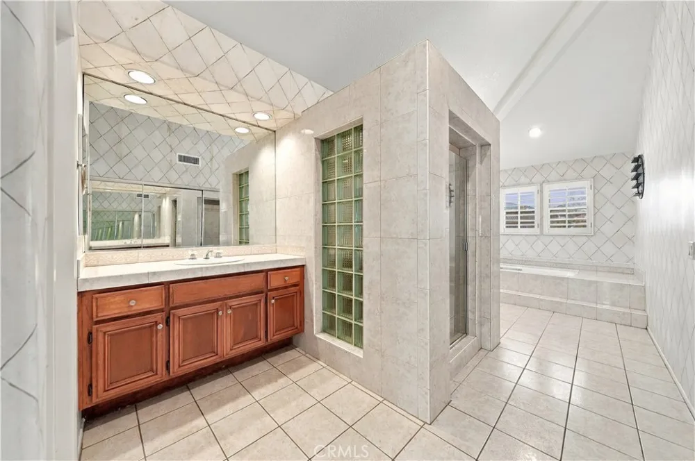 45556 Via Jaca Temecula, CA 92592