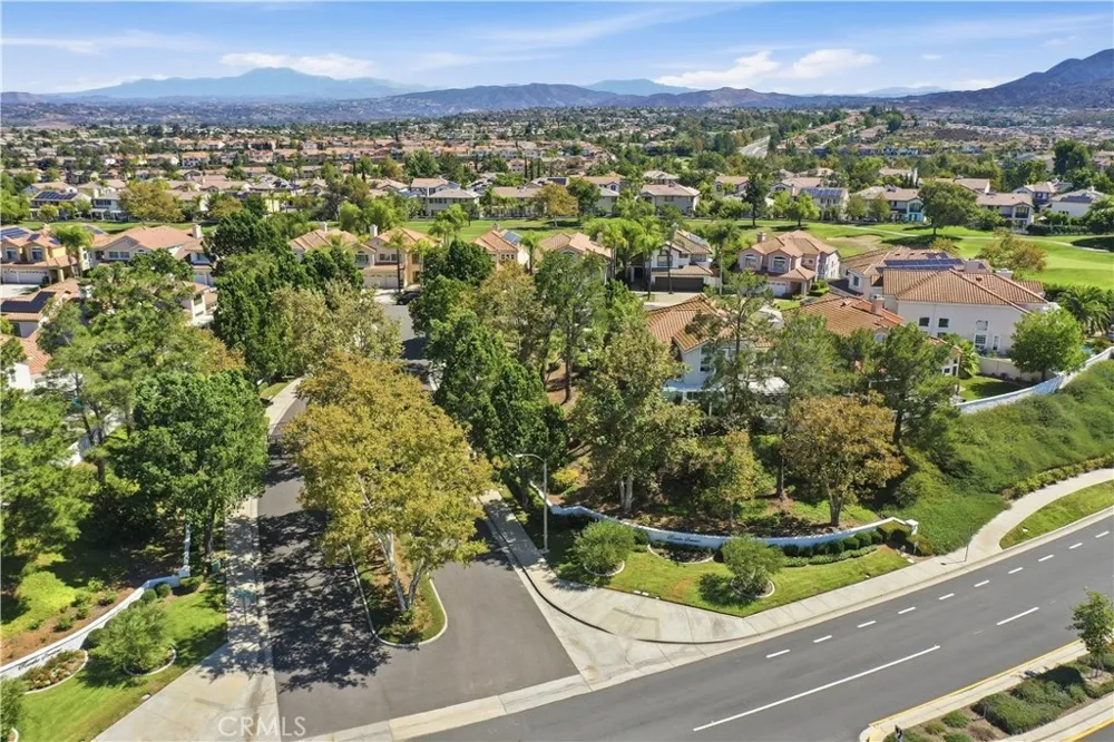 45556 Via Jaca Temecula, CA 92592