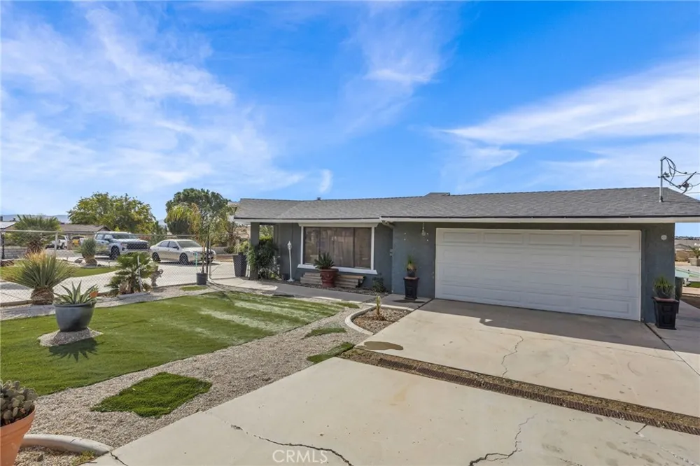13288 Choco Apple Valley, CA 92308