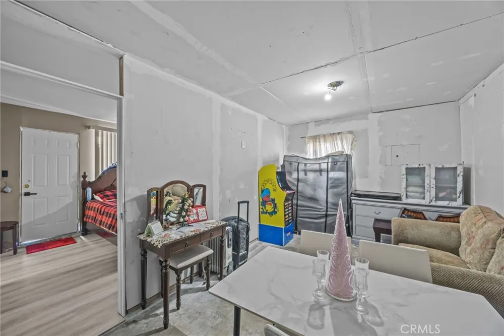 13288 Choco Apple Valley, CA 92308