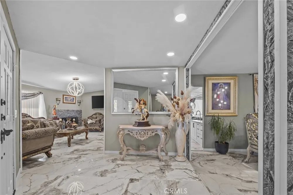 13288 Choco Apple Valley, CA 92308