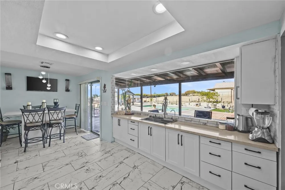 13288 Choco Apple Valley, CA 92308