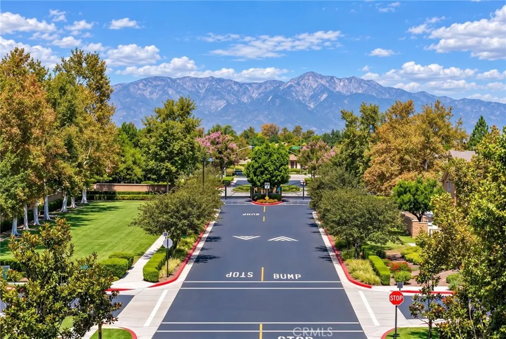 7271 Enclave dr Eastvale, CA 92880
