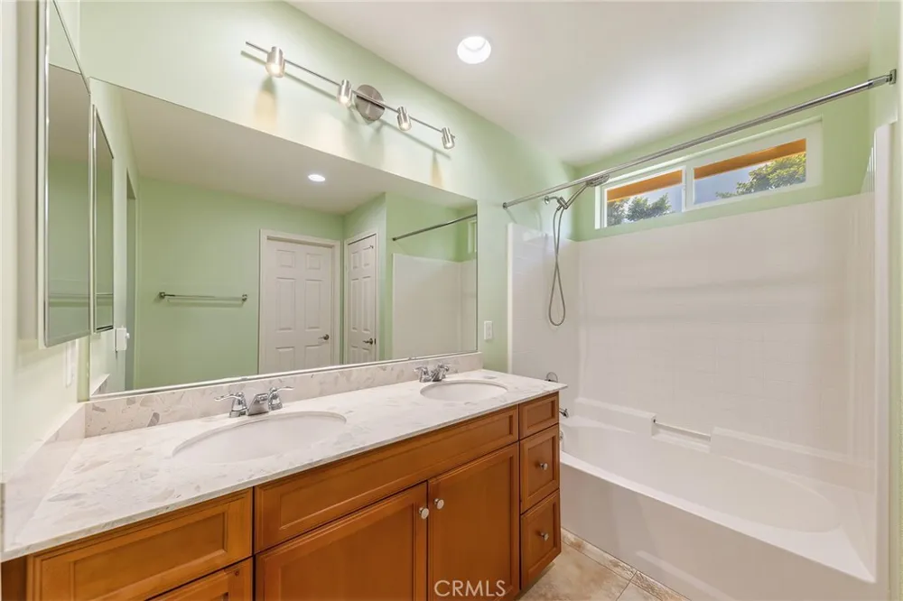 7271 Enclave dr Eastvale, CA 92880