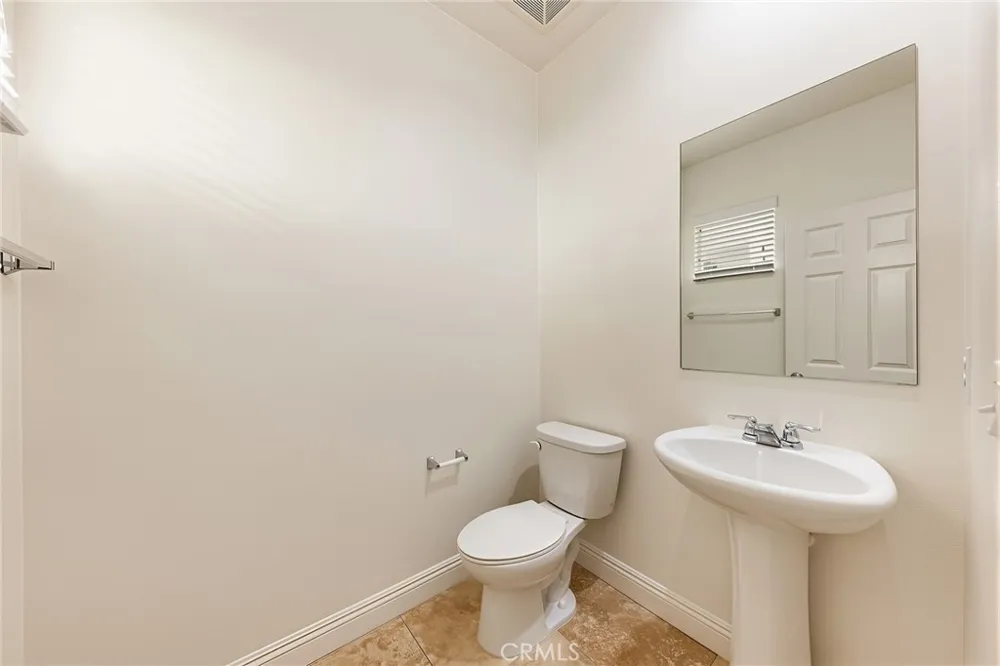 7271 Enclave dr Eastvale, CA 92880