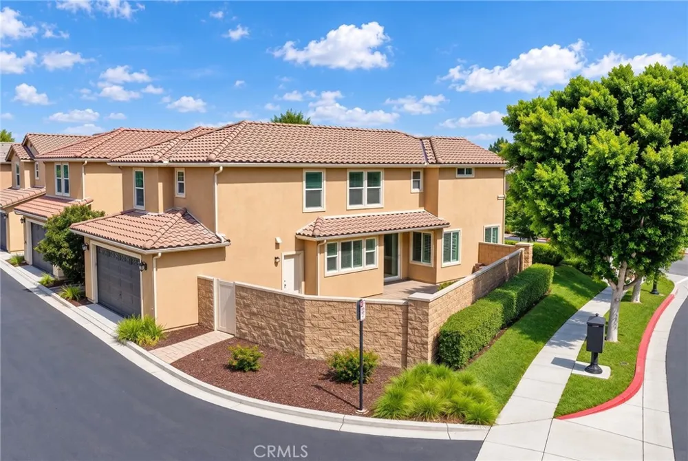 7271 Enclave dr Eastvale, CA 92880