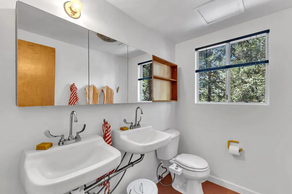 53370 Rising Glen Road Idyllwild, CA 92549