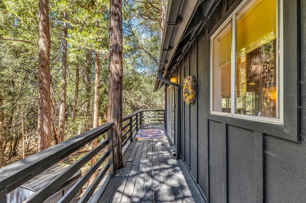 53370 Rising Glen Road Idyllwild, CA 92549